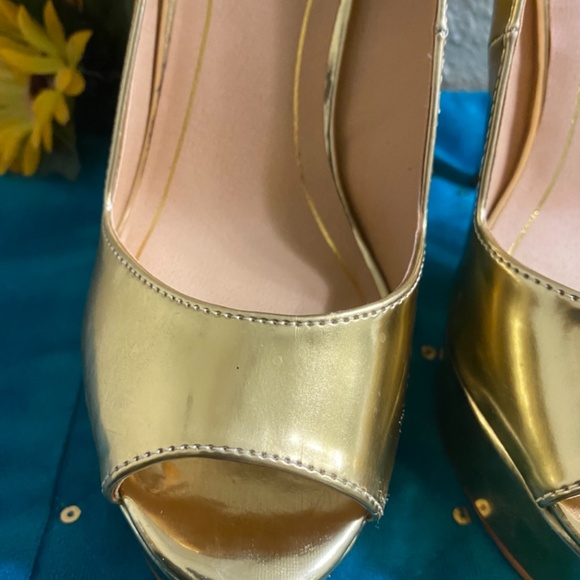 Colin Stuart heels - Picture 13 of 13